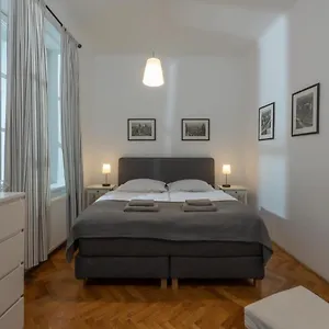  Apartment Carolinum Czech Republic